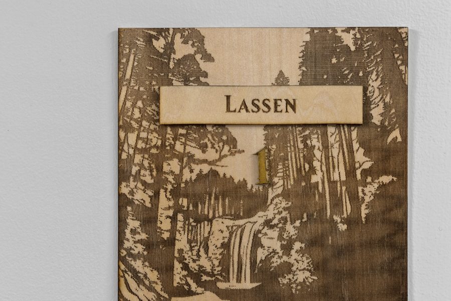 Lassen room sign